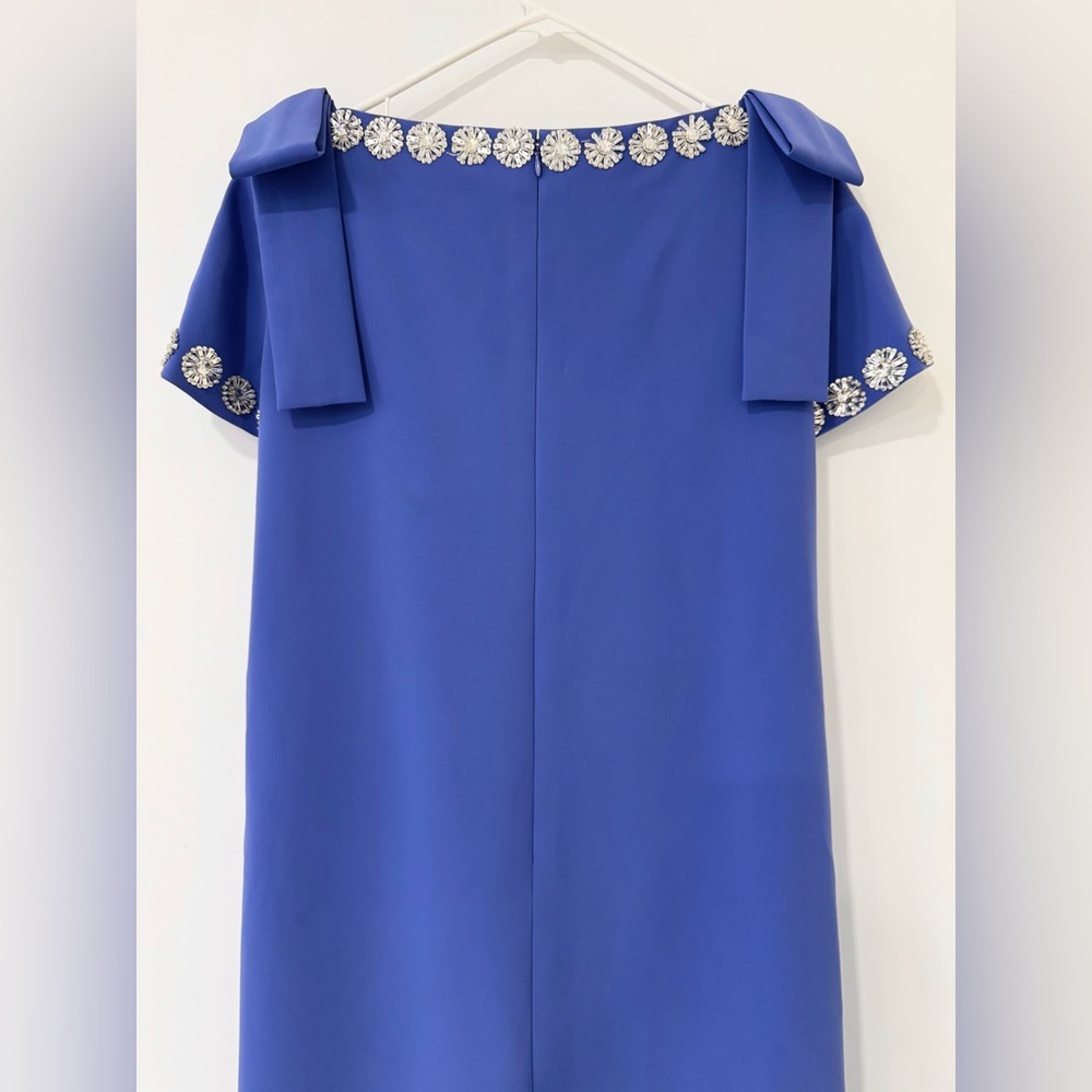 CAROLINA HERRERA Crystal-Trim Boatneck Column Gown With Shoulder Bows Maxi Dress - Picture 9 of 15